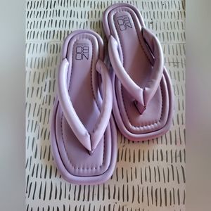 No Boundaries flip flops